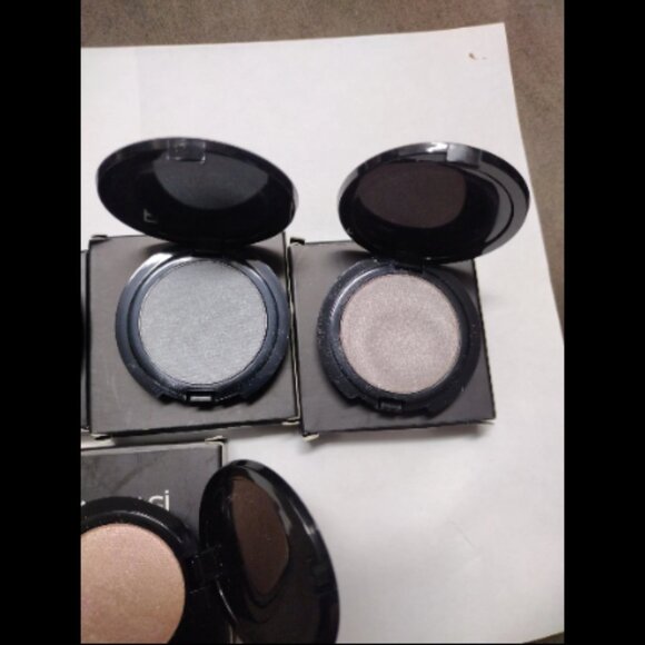 FARMASI -eyeshadow bundle lot of 5 - Picture 4 of 4
